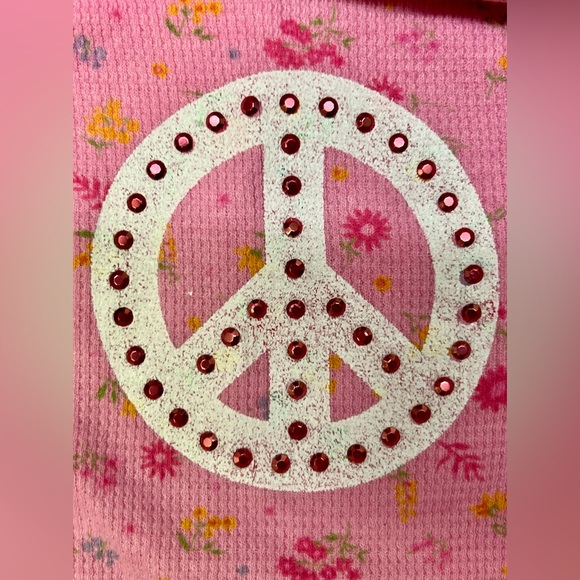 VS PINK Floral Long sleeve Thermal/Henley - Picture 2 of 10